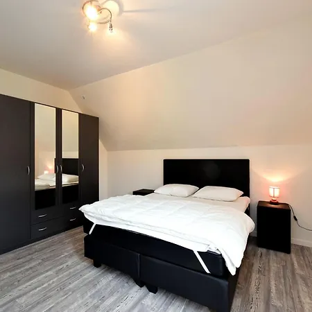 Сasa de vacaciones Stylish In Hasti Re With Terrace Les Journeux
