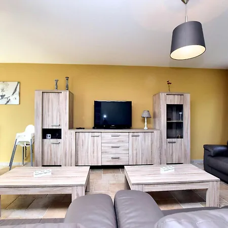 Stylish In Hasti Re With Terrace Сasa de vacaciones Les Journeux