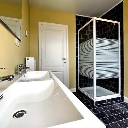 Stylish In Hastiere With Terrace 度假居