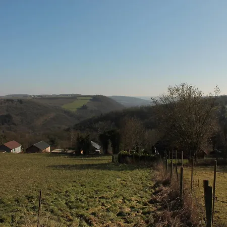 度假居 Stylish In Hastiere With Terrace