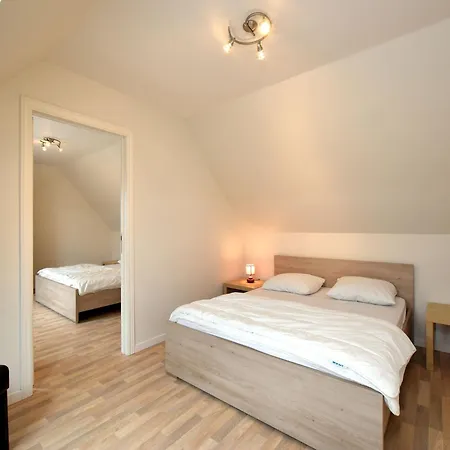 Stylish In Hastiere With Terrace 度假居