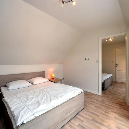 Stylish In Hastiere With Terrace 度假居 *