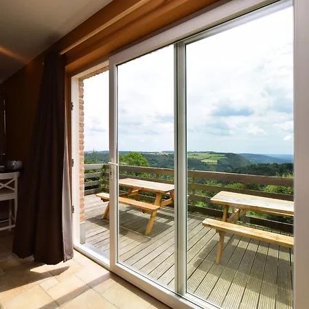 度假居 Stylish In Hastiere With Terrace