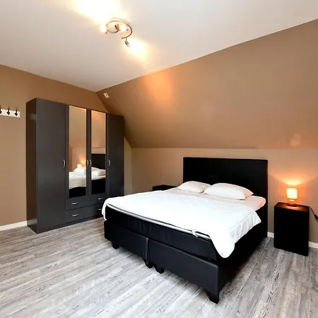 Stylish In Hastiere With Terrace 度假居